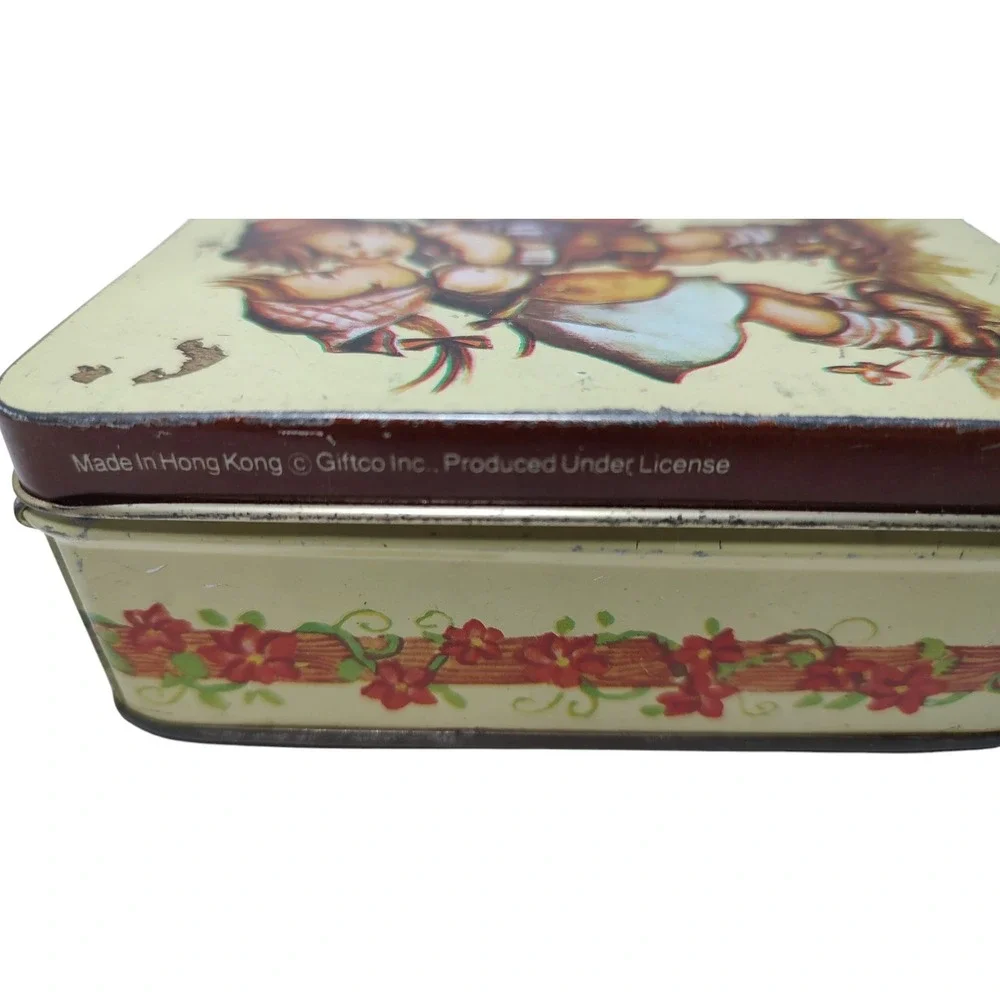 Giftco Hummel Girl Kissing Boy Tin with‎ Lid Decorative Vintage Five Inches